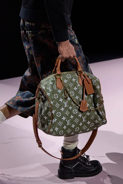Look 106